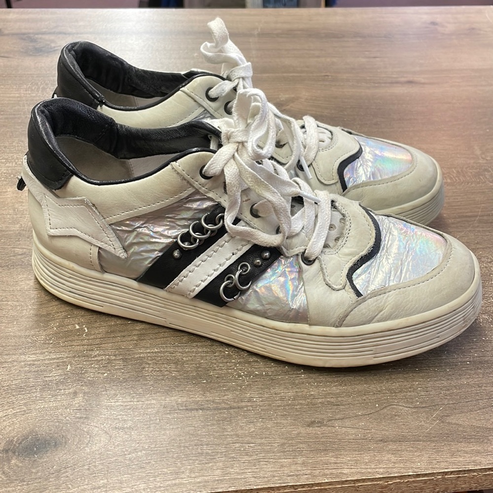 A. s. 98 Sneakers Sz 8